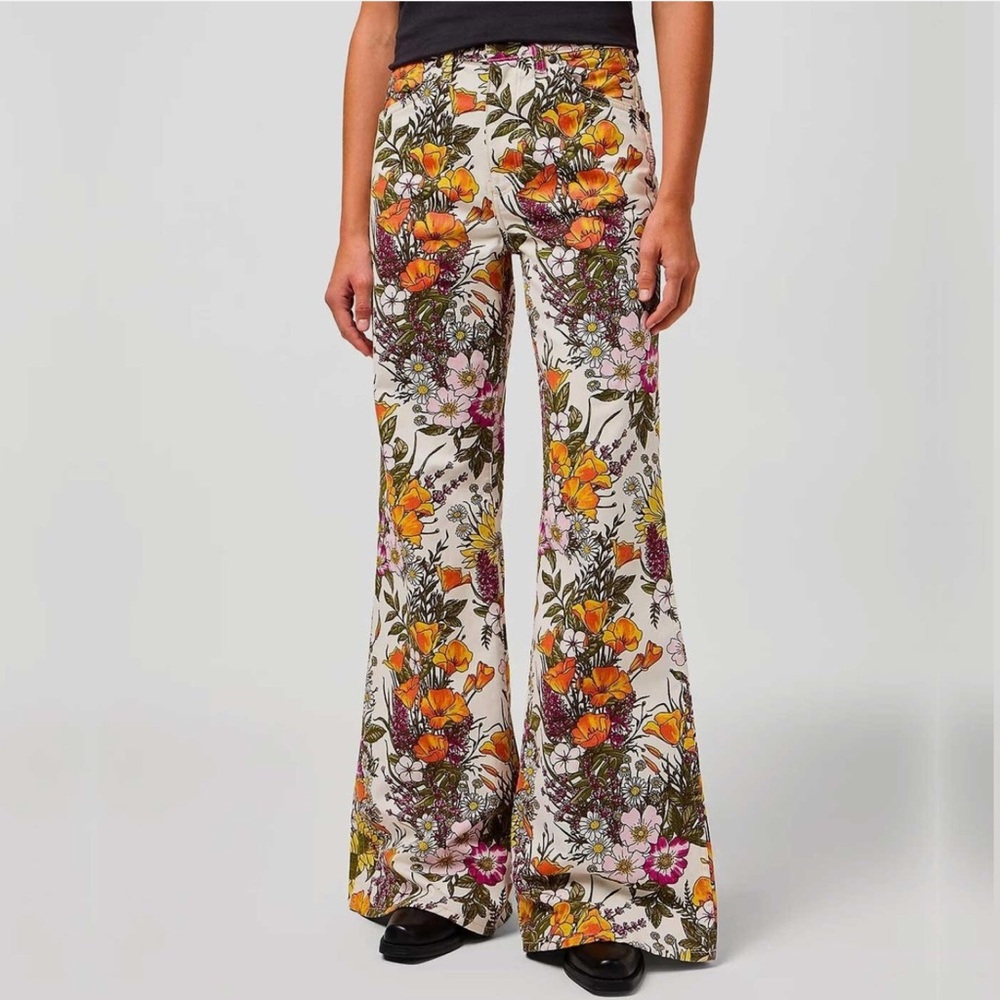 Wrangler Wanderer Floral Flare Jeans - Picture 8 of 15